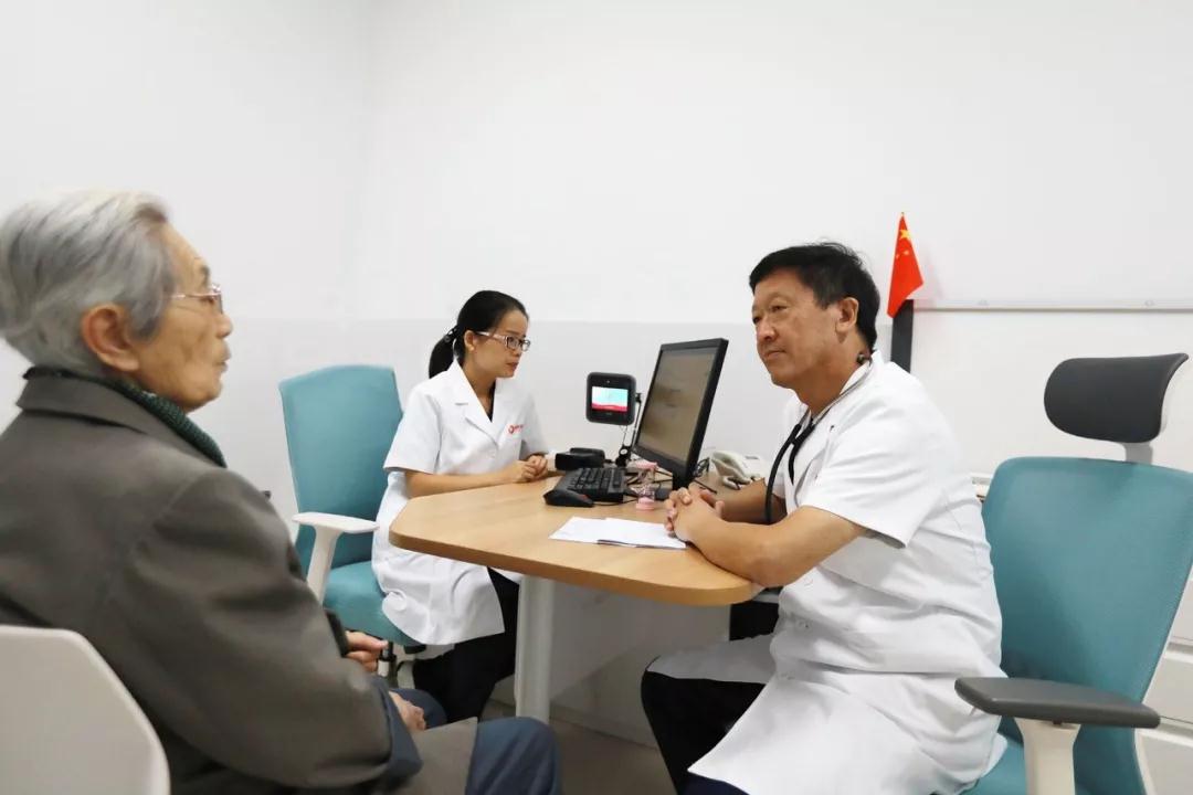 《健康時報》記者走進西安國際醫(yī)學(xué)中心，請看報道