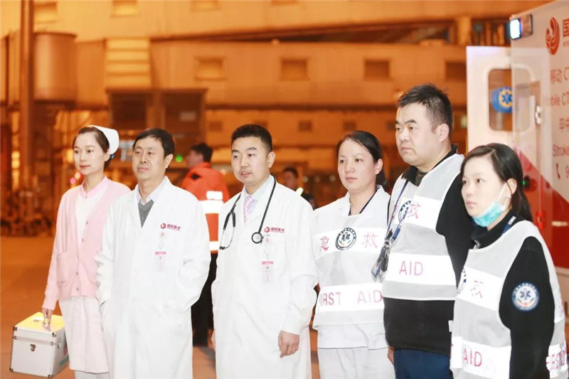 跨國(guó)救援，我們?cè)谖靼步幽丶?