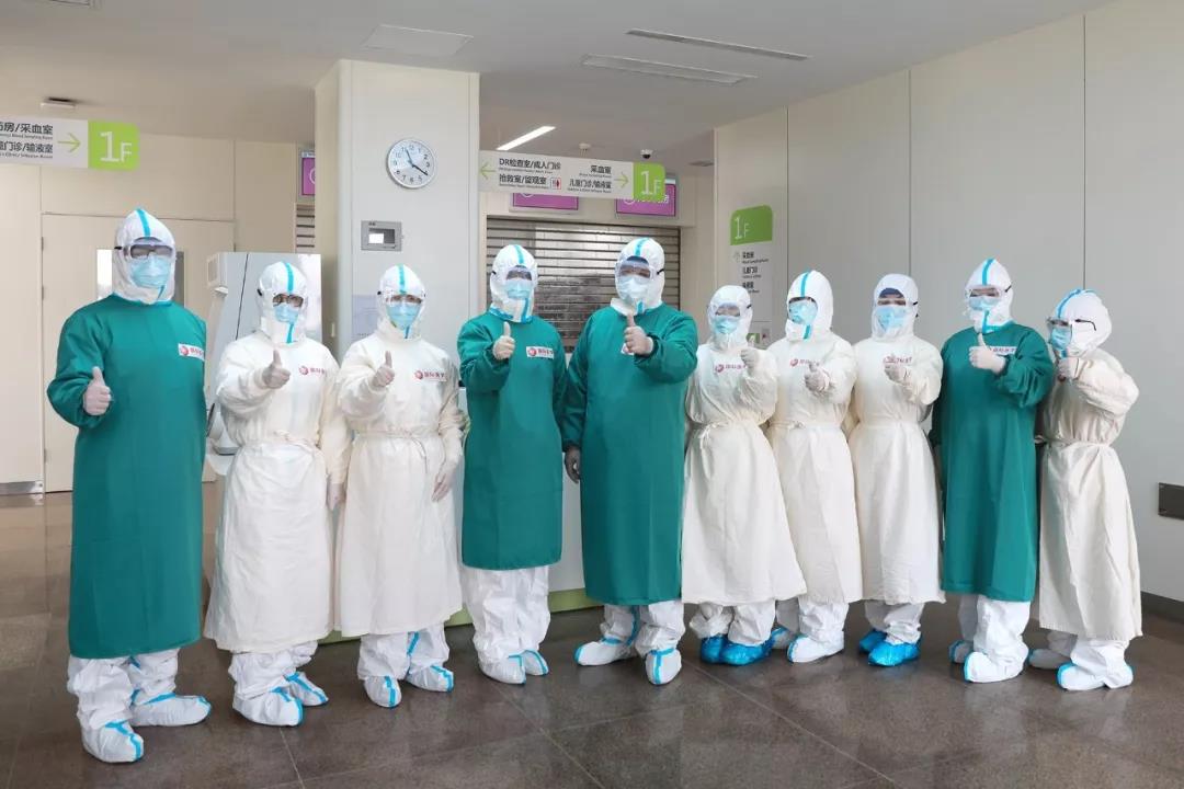 今日頭條——大年三十，一位護(hù)士對(duì)媽媽說她要去武漢