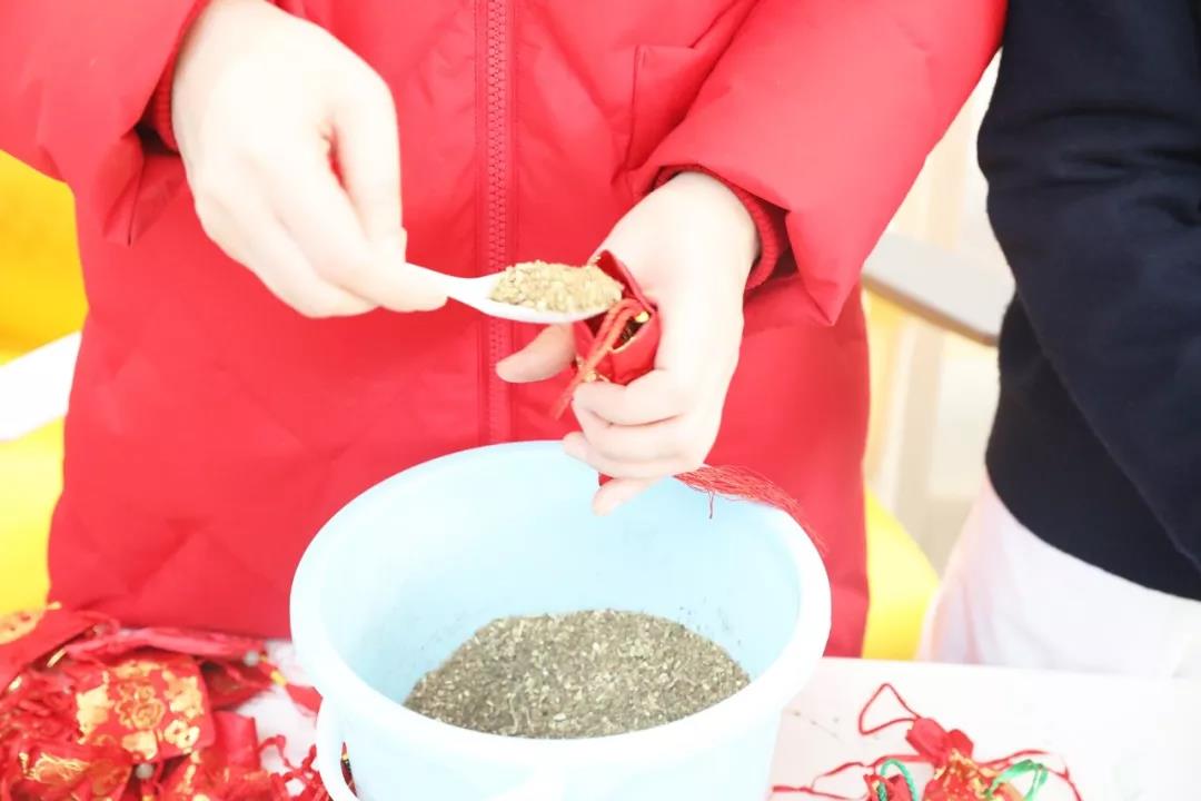 點贊！愛心捐款助力疫情防控