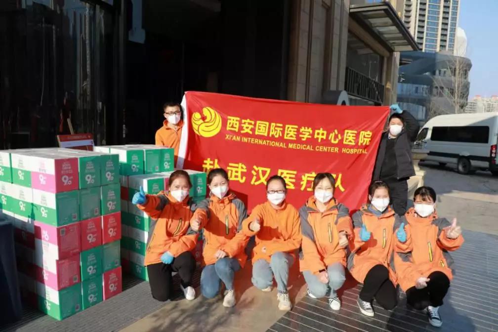 向醫(yī)療隊(duì)的女漢子致敬！