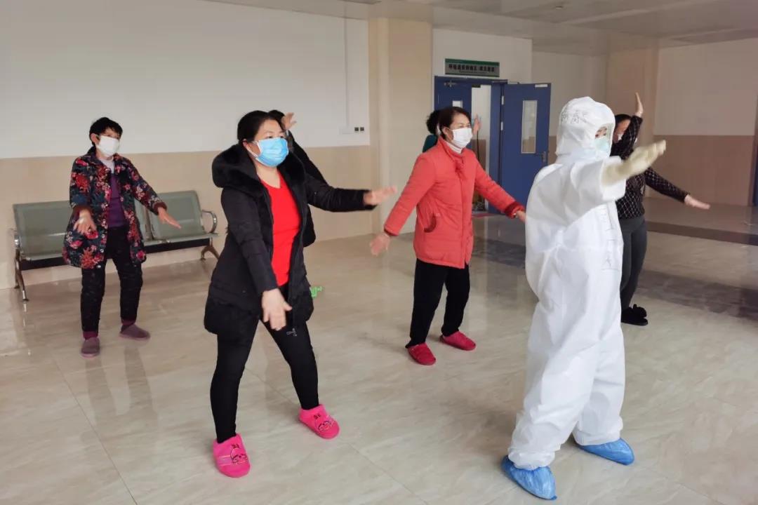 最美舞蹈！護士與患者在病房跳起“健身操”