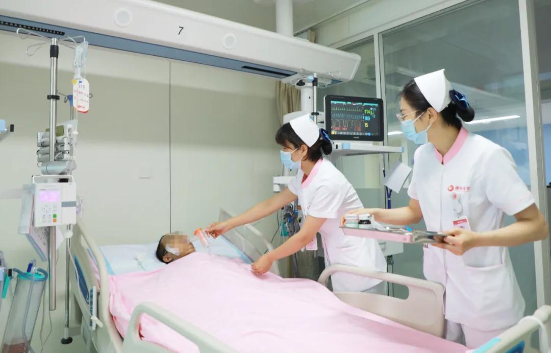 離死亡最近，離希望也更近——記西安國際醫(yī)學中心醫(yī)院胸外科ICU