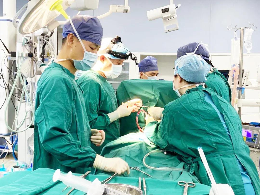 1+1＞2！“一站式”手術(shù)解決肺癌合并風(fēng)濕性心臟病患者病痛