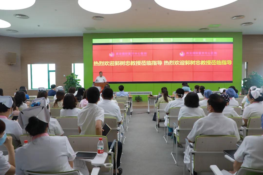 軍醫(yī)大咖齊聚一堂，共敘國際醫(yī)學(xué)創(chuàng)新發(fā)展