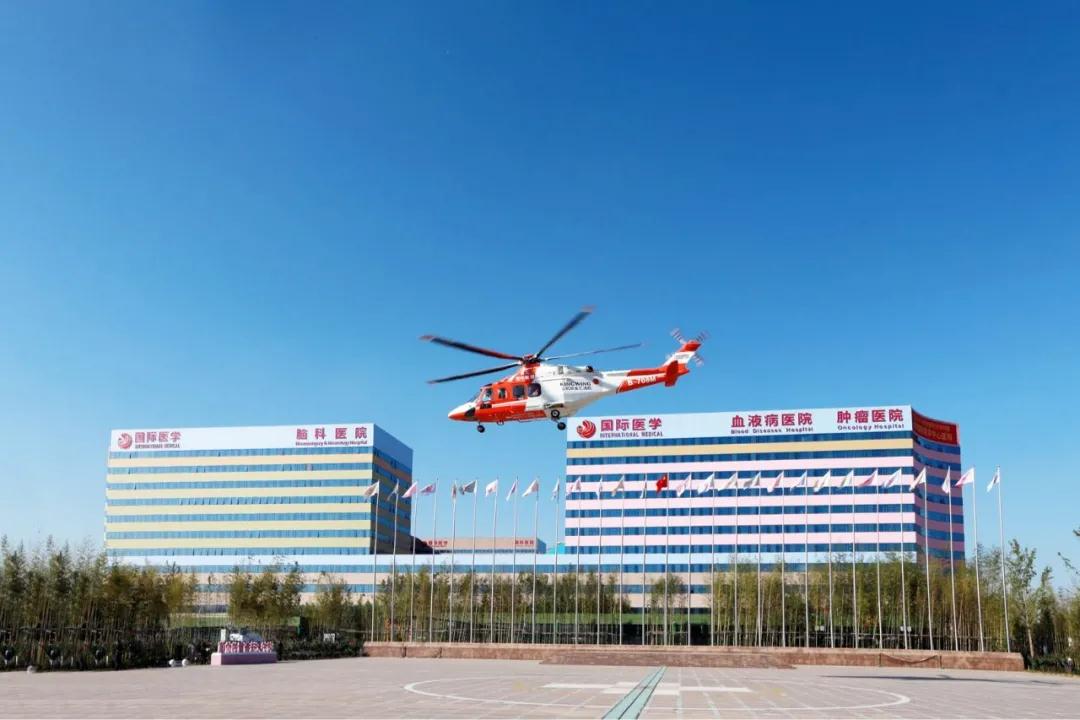 生命續(xù)航，分秒必爭！我院緊急救助一名跨省“飛”來的重癥患者