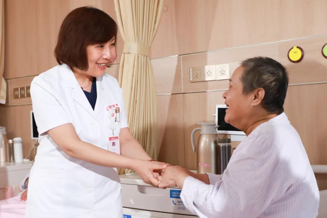 陜西網(wǎng)—做有溫度有尺度有深度的醫(yī)生—記西安國際醫(yī)學中心醫(yī)院腫瘤醫(yī)院副院長薛妍