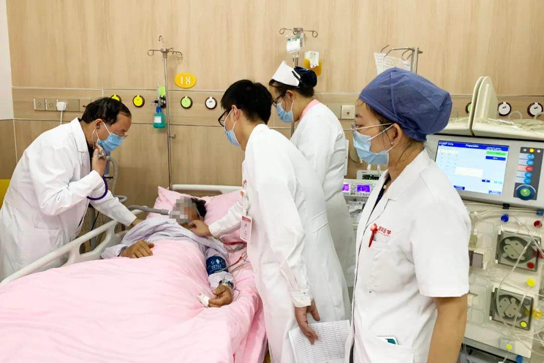 72小時(shí)緊急救治！64歲危重出血熱患者闖過生死關(guān)