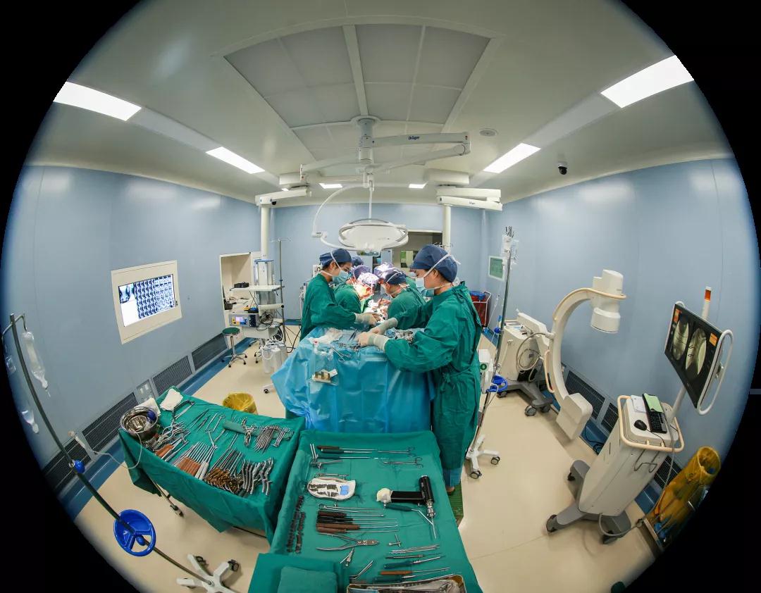 原點(diǎn)新聞—世界首例！3D打印可動(dòng)人工頸椎-椎間盤(pán)復(fù)合體植入術(shù)