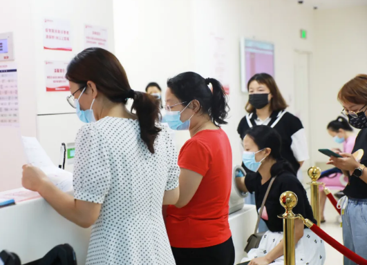 不掛號，解決多個問題，多學(xué)科MDT聯(lián)合門診讓更年期女性少跑腿，更安心！