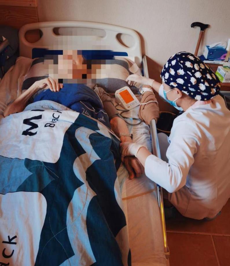 手機下單，護理到家！“西安國際醫(yī)學(xué)中心互聯(lián)網(wǎng)醫(yī)院上門護理服務(wù)”歡迎來約