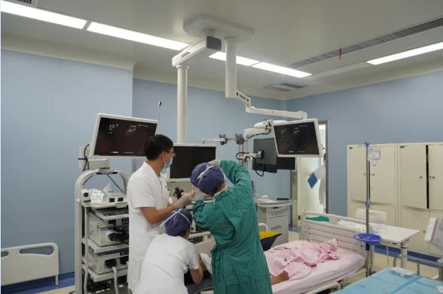 喘不上氣，窒息風險臨近.....67歲老人終于重獲呼吸自由