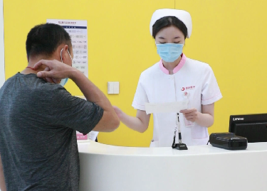 大口吃肉，大碗喝酒！胰腺炎、膽結(jié)石可能已經(jīng)在路上了