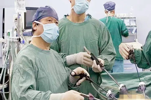 68cm橡膠水管吞入腹中！我院普外科腹腔鏡微創(chuàng)手術(shù)緊急施救！