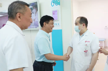 西北大學(xué)王亞杰書記一行來(lái)我院開(kāi)展教師節(jié)慰問(wèn)活動(dòng)