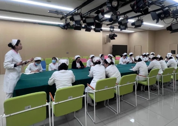 “互聯(lián)網(wǎng)+護(hù)理服務(wù)”全面升級(jí)，專業(yè)護(hù)理咨詢觸手可及