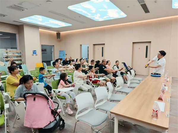 愛在音符中流淌，希望在指尖處傳遞——直擊腦癱多學科義診現(xiàn)場